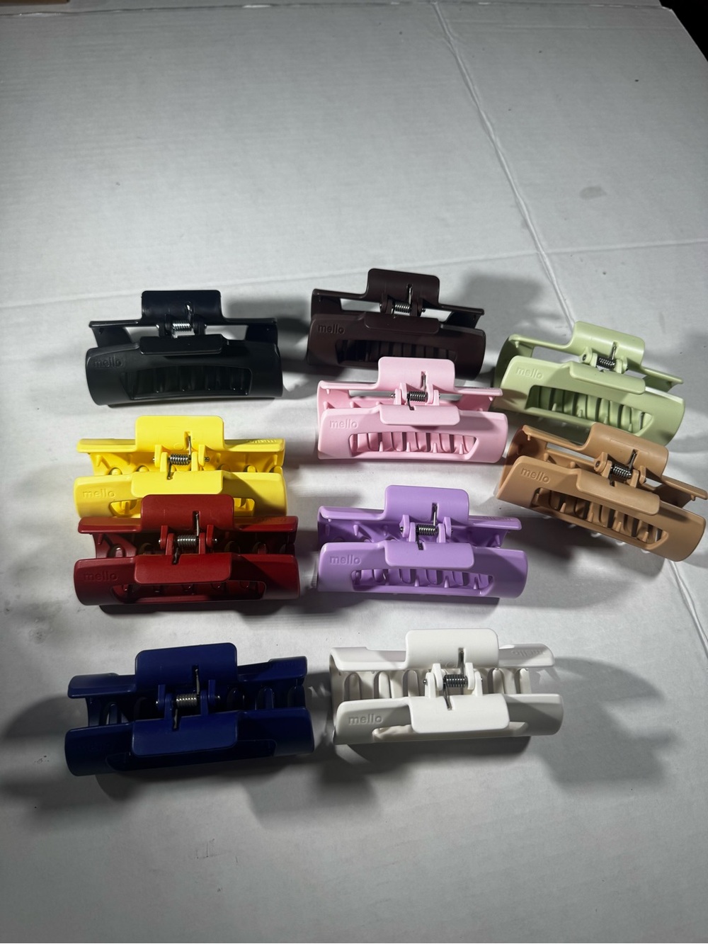 Mello Classic Cloud Claw Clip Icepop  4” –NWOT (winner choose available color)